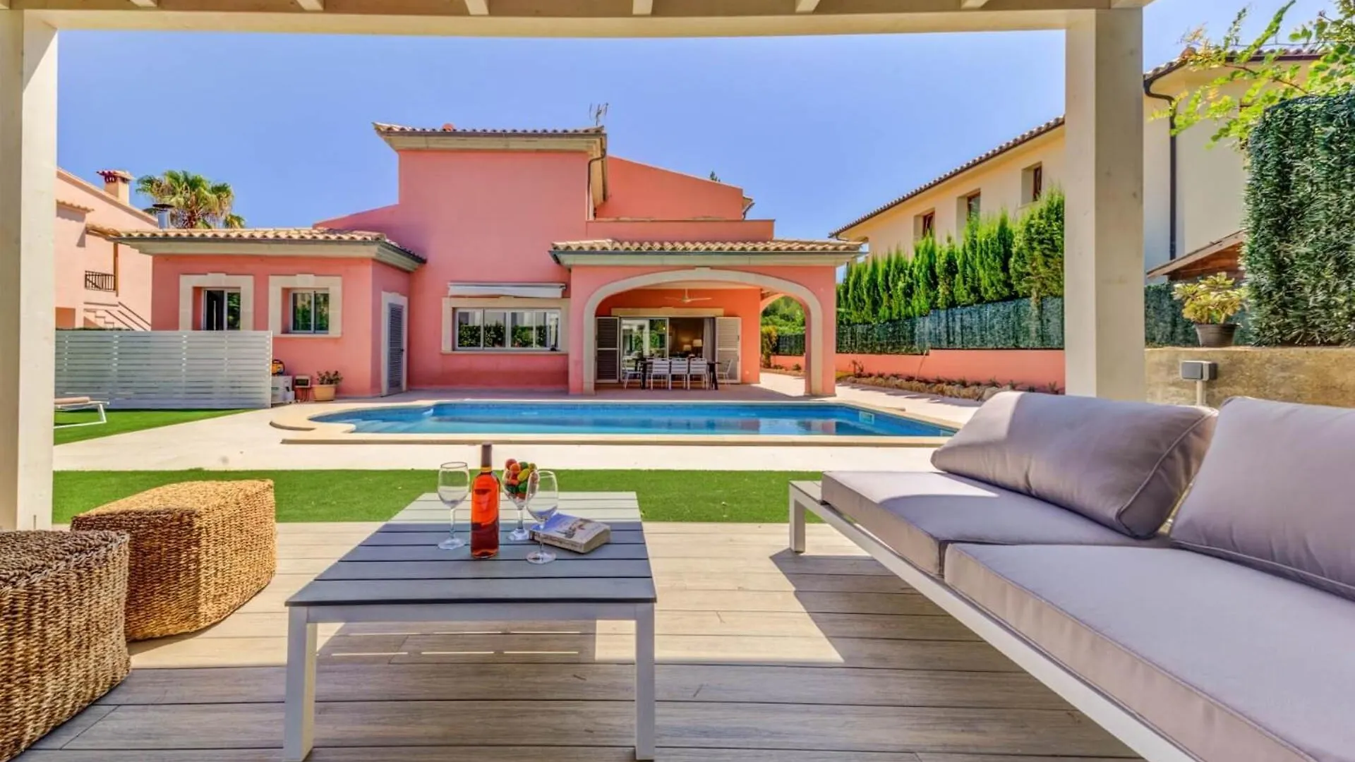 Deluxe Mallorca Villa I Upmarket Location I Maria Bonaire I 4 Bedrooms I Close To The Beach I Alcudia 스페인