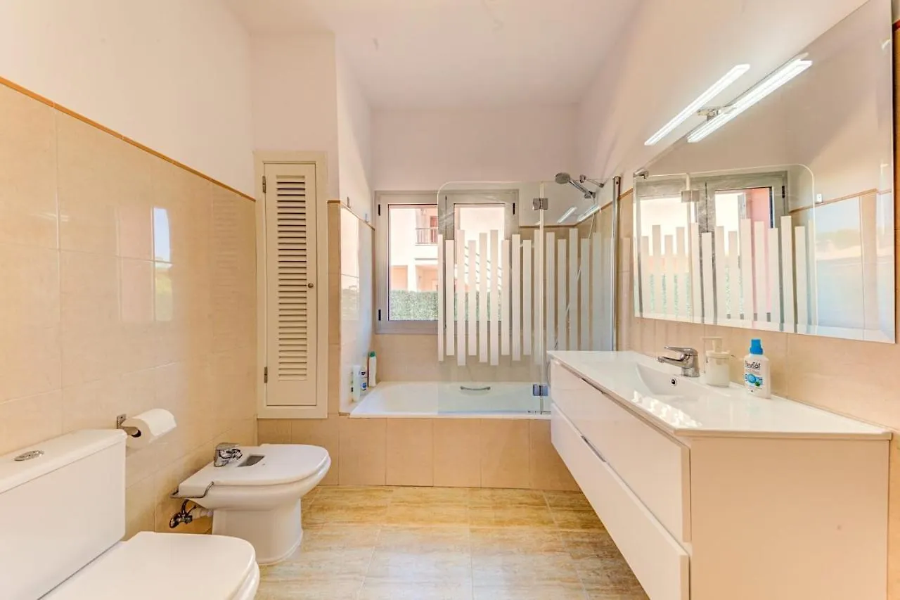 Deluxe Mallorca Villa I Upmarket Location I Maria Bonaire I 4 Bedrooms I Close To The Beach I Alcudia 0*, 알쿠디아 스페인