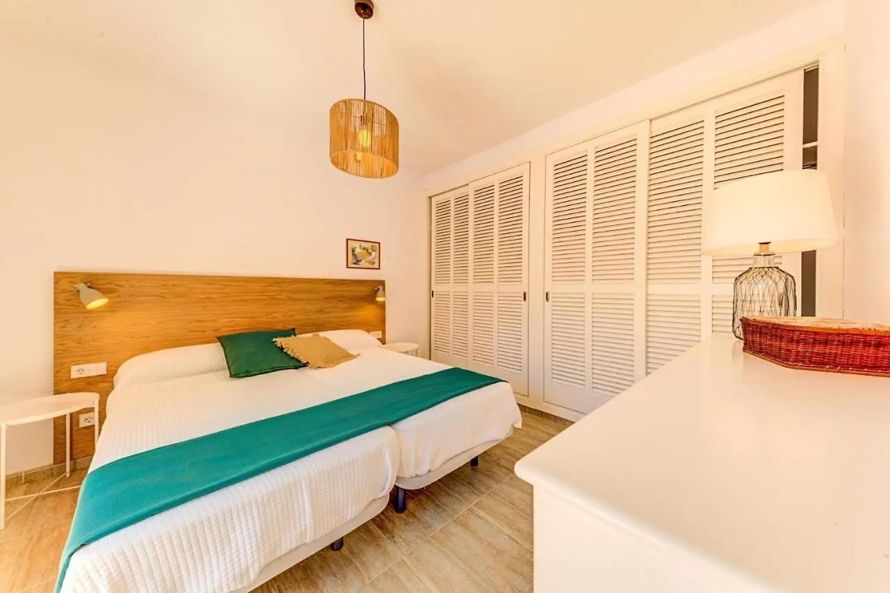 Deluxe Mallorca Villa I Upmarket Location I Maria Bonaire I 4 Bedrooms I Close To The Beach I Alcudia