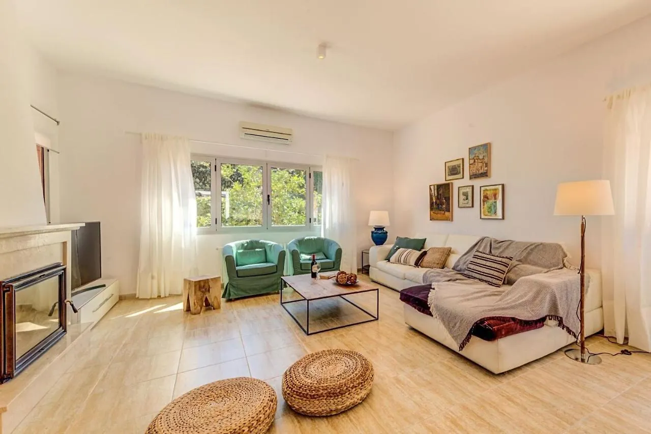 Deluxe Mallorca Villa I Upmarket Location I Maria Bonaire I 4 Bedrooms I Close To The Beach I Alcudia