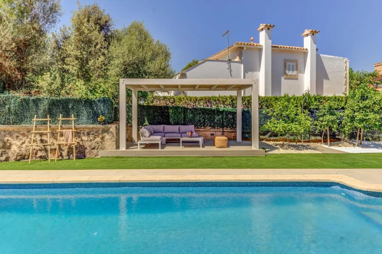 Deluxe Mallorca Villa I Upmarket Location I Maria Bonaire I 4 Bedrooms I Close To The Beach I Alcudia 0*, Alcudia (Mallorca) Spain