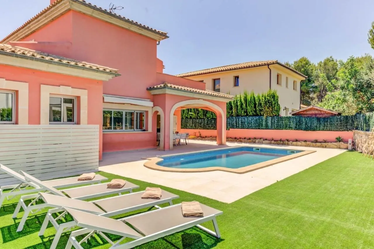 Deluxe Mallorca Villa I Upmarket Location I Maria Bonaire I 4 Bedrooms I Close To The Beach I Alcudia  Alcudia (Mallorca)